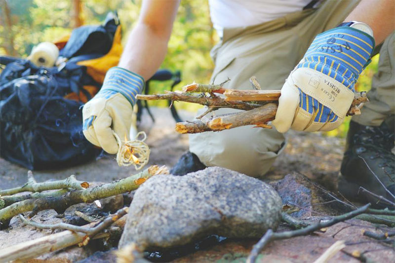Use Heat Resistant Campfire Gloves For Safer Campsite Cooking 2021 Active Weekender