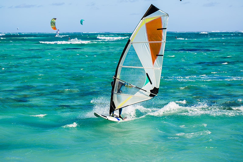Intro To Windsurfing: What You Need To Know