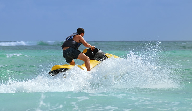 Jet Ski Brands (A Short History of Jet Skis) 1 man drive jet ski
