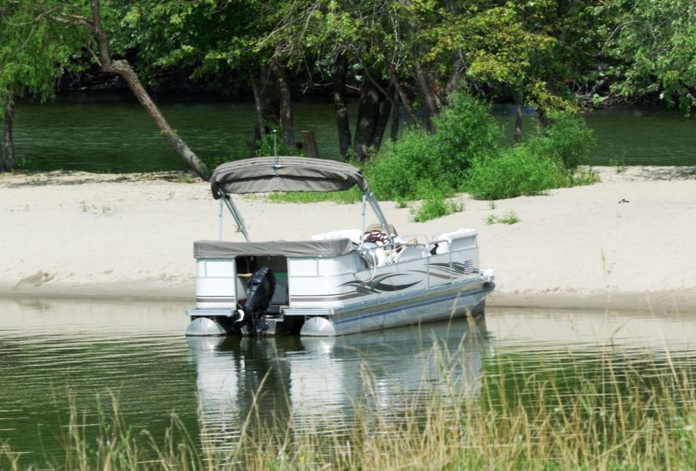 Are You Allowed To Ski Behind A Pontoon Boat? 2 Are You Allowed To Ski Behind A Pontoon Boat