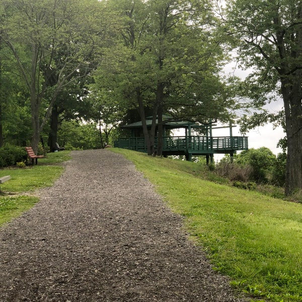 Best Hikes Near St. Louis: Top Trails for Outdoor Enthusiasts 2 Bee Tree County Park