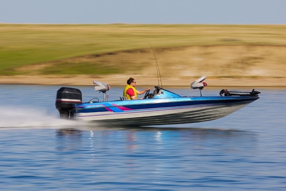 How Much Does A Bass Boat Weigh (With Examples) 1 How Much Does A Bass Boat Weigh (1)