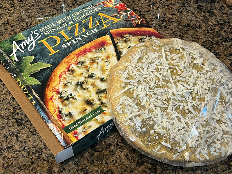 Amy’s Spinach Pizza Review 1 amys spinach pizza open box
