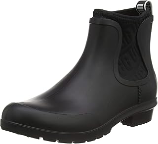 Can You Wear Uggs In The Snow? 3 UGG Women's Chevonne Ankle Boot