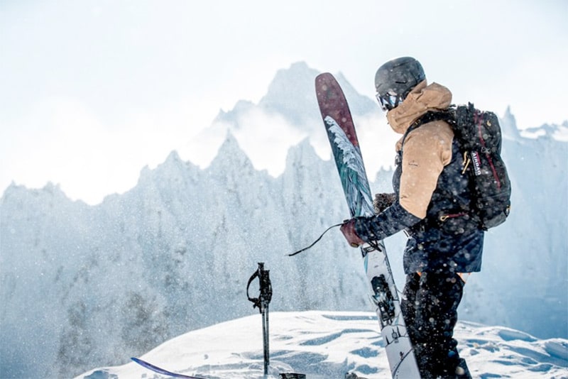 downhill skis