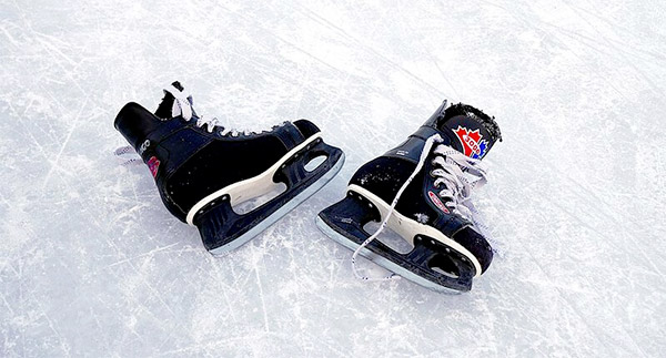 Wanna Break-In Those Skates Fast? How To Bake Hockey Skates At Home In Your Oven 1 hockey skates on ice
