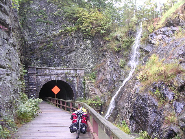 Top 15 Best Trails For Fall Bike Rides In The US 7 C and O canal 13