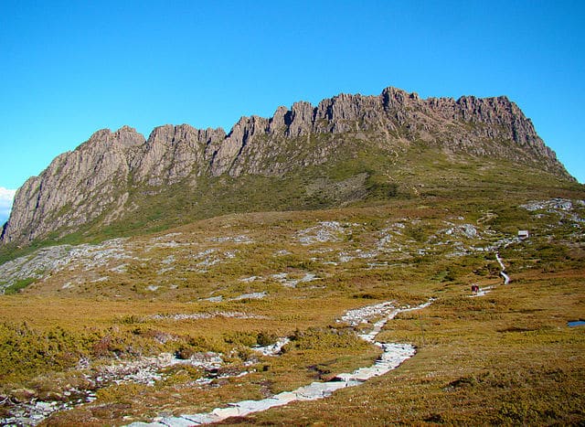 8 Scenic Trail Runs For Your Weekend Travel Plans 6 640px Overland Track Past Cradle Mountain